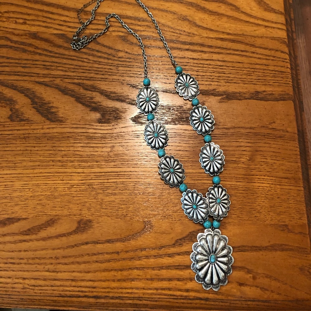 Faux Silver and Turquoise Concho Necklace
